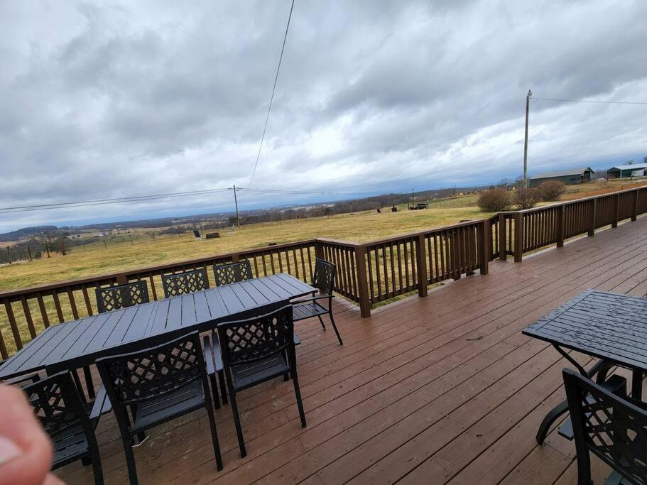 Spacious Family Farmhouse Pikeville Esterno foto