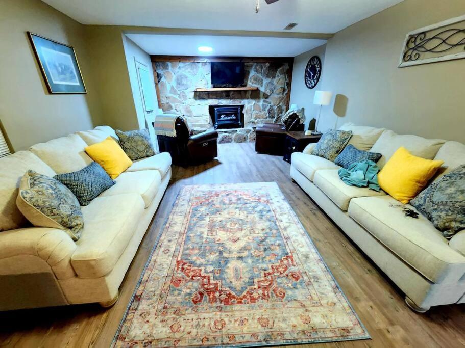 Spacious Family Farmhouse Pikeville Esterno foto