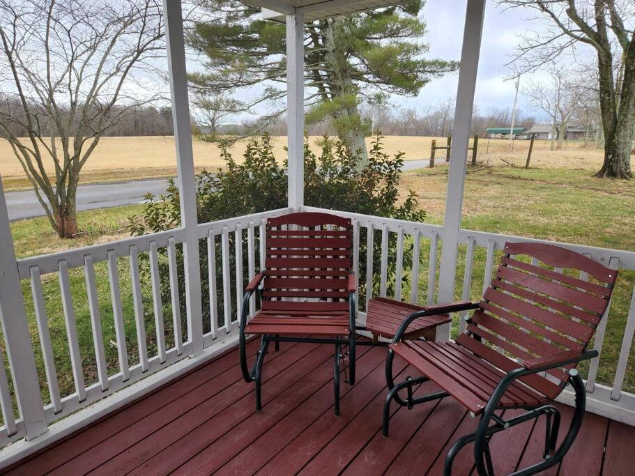Spacious Family Farmhouse Pikeville Esterno foto